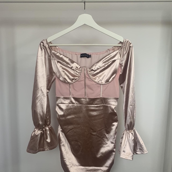 π
Ίπ₯HOST pickπ₯ PLT Dusty Pink Bardot Satin Mesh Insert Ruched Bodycon Dress - Picture 12 of 13